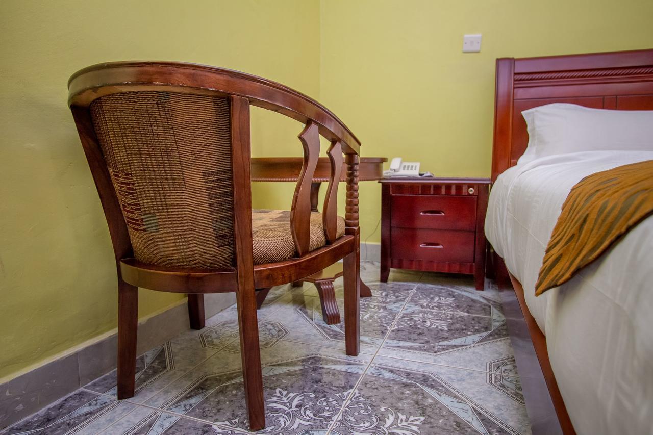 Tuzza Hotel Bushenyi Exterior photo