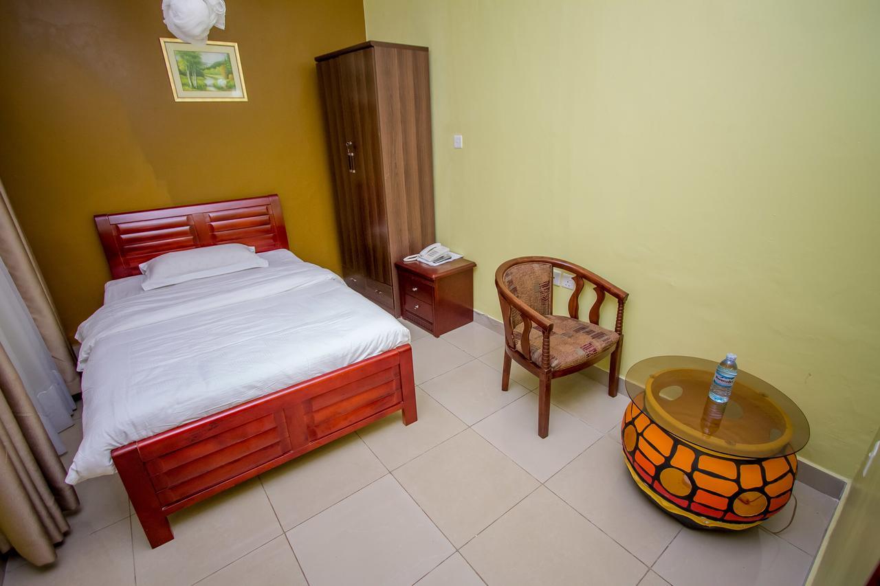Tuzza Hotel Bushenyi Exterior photo