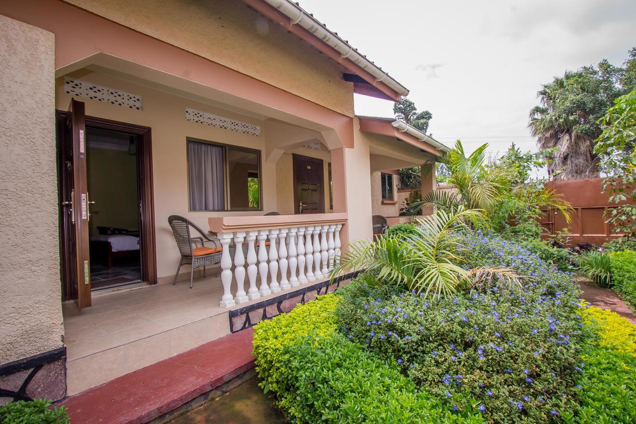 Tuzza Hotel Bushenyi Exterior photo