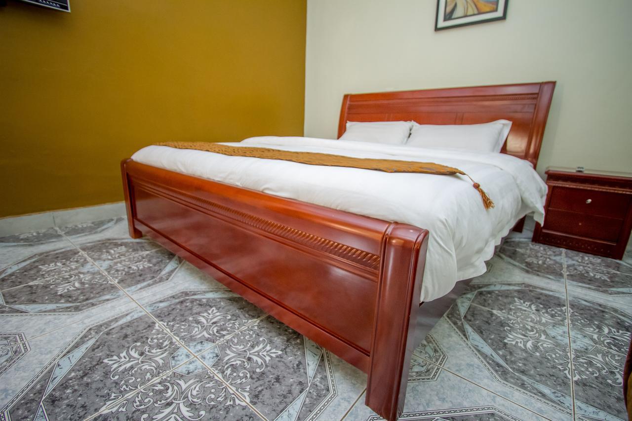 Tuzza Hotel Bushenyi Exterior photo